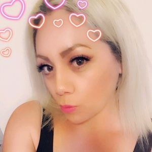 Meet your Posher, Esther